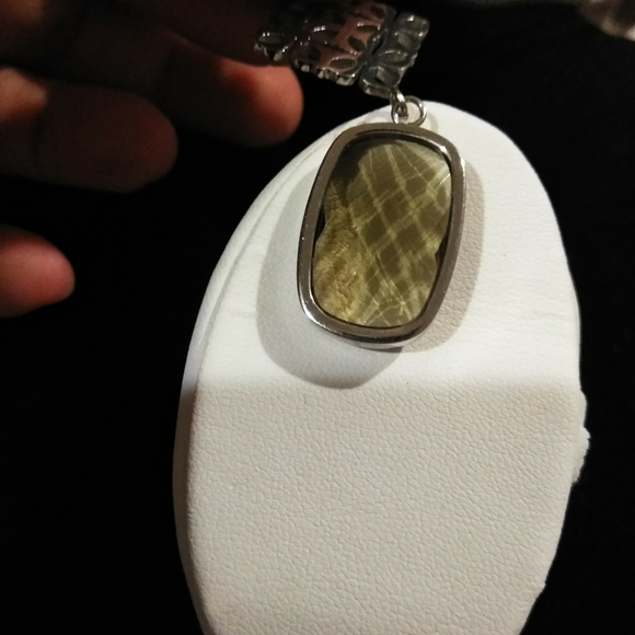 Lemon Quartz Pendant - Picture 3 of 4